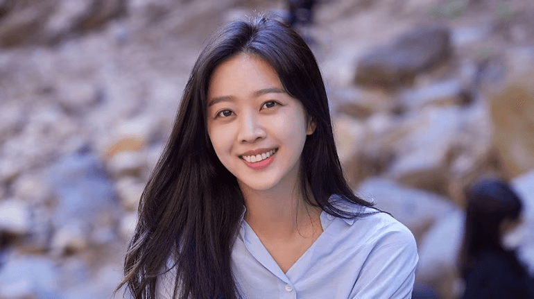 أعلنت النجمة الكورية جو بو آه عن حملها بعد عام من زواجها من زوج غير مشهور أعلنت النجمة الكورية جو بو آه عن حملها بعد عام من زواجها من زوج غير مشهور