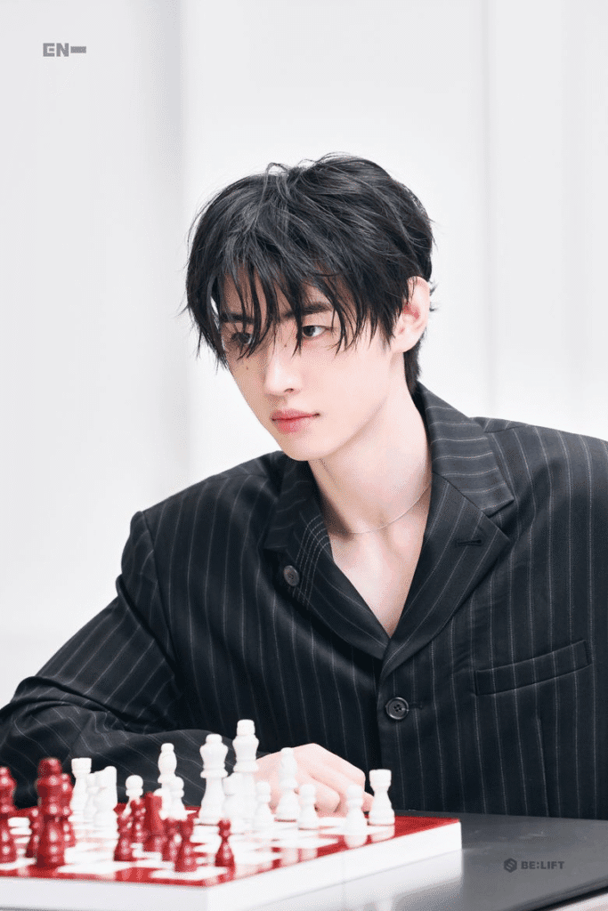 أجمل 10 ممثلين وآيدول كيبوب كوريين 2025 أجمل 10 ممثلين وآيدول كيبوب كوريين 2025