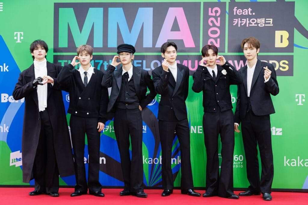 تألقت النجوم على السجادة الحمراء في حفل توزيع جوائز ميلون الموسيقية لعام 2025 تألقت النجوم على السجادة الحمراء في حفل توزيع جوائز ميلون الموسيقية لعام 2025