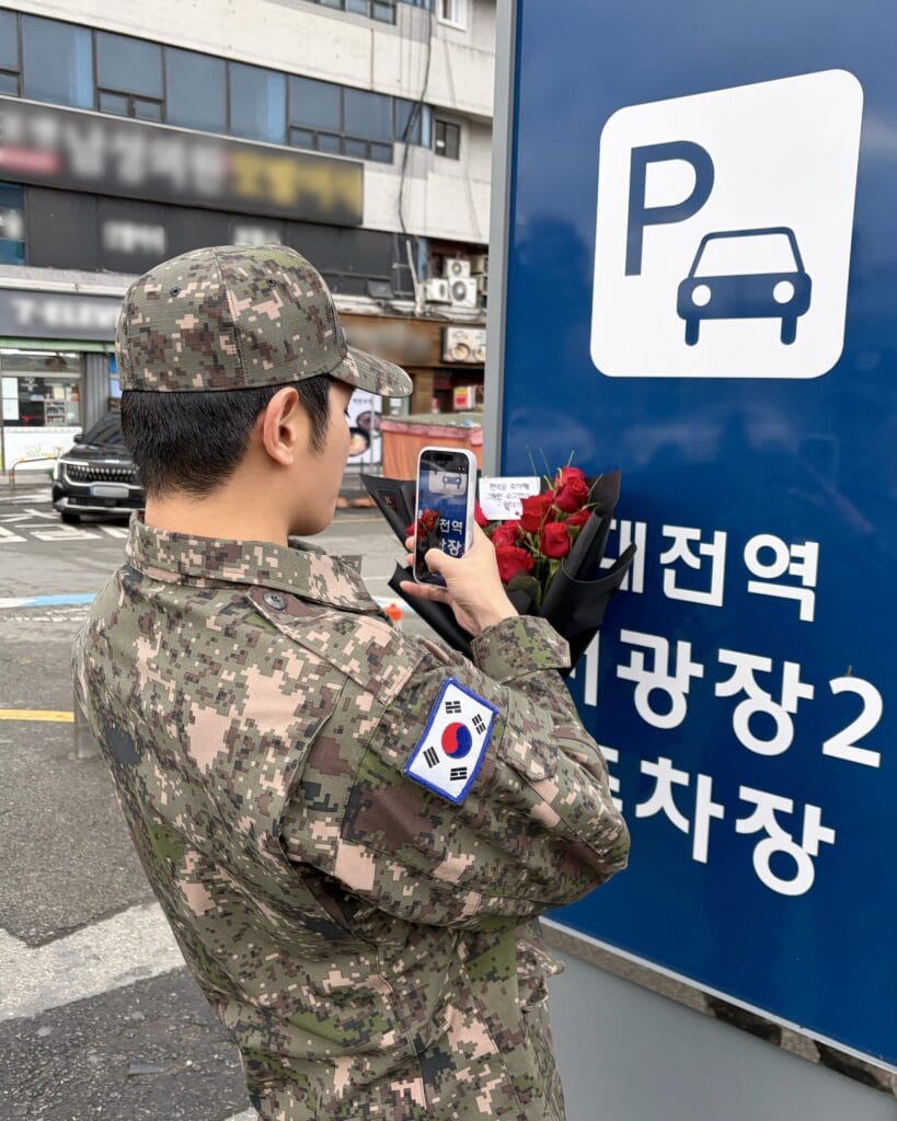 شاهد: خروج تايونغ من فرقة NCT من الجيش شاهد: خروج تايونغ من فرقة NCT من الجيش