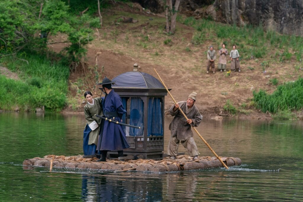 بارك جي هون يجسد دور ملك مخلوع يُنفى إلى قرية يو هاي جين في الفيلم الجديد "حارس الملك - The King’s Warden" بارك جي هون يجسد دور ملك مخلوع يُنفى إلى قرية يو هاي جين في الفيلم الجديد "حارس الملك - The King’s Warden"