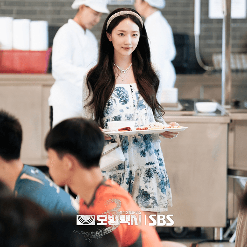 بيو يي جين يجذب انتباه الجميع في الحرم الجامعي في "سائق التاكسي 3 - Taxi Driver 3" بيو يي جين يجذب انتباه الجميع في الحرم الجامعي في "سائق التاكسي 3 - Taxi Driver 3"