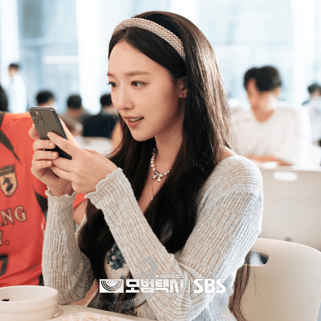 بيو يي جين يجذب انتباه الجميع في الحرم الجامعي في "سائق التاكسي 3 - Taxi Driver 3" بيو يي جين يجذب انتباه الجميع في الحرم الجامعي في "سائق التاكسي 3 - Taxi Driver 3"