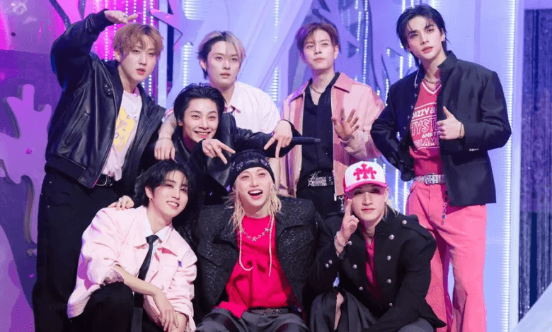 أغنية "DO IT" لفرقة Stray Kids تحقق أكبر أسبوع لها حتى الآن في قائمة العشرة الأوائل في مخطط Billboard 200 أغنية "DO IT" لفرقة Stray Kids تحقق أكبر أسبوع لها حتى الآن في قائمة العشرة الأوائل في مخطط Billboard 200