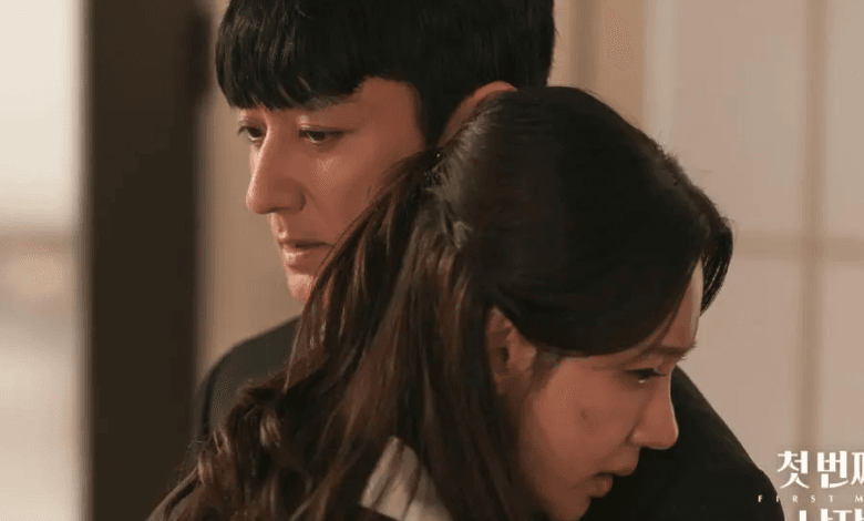 علاقة أوه هيون كيونغ بسكرتيرها لي جاي هوانغ ليست عادية على الإطلاق في مسلسل "الرجل الأول - First Man"