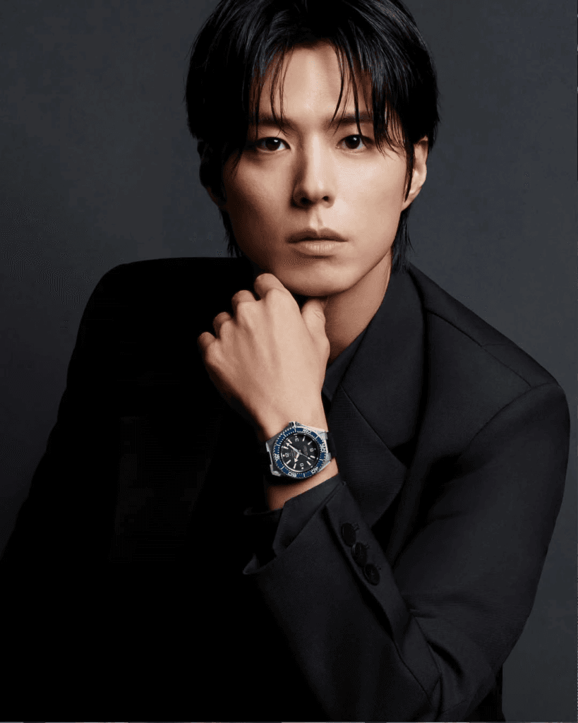 بارك بو غوم يُعيّن سفيراً عالمياً لعلامة الساعات الفاخرة  OMEGA