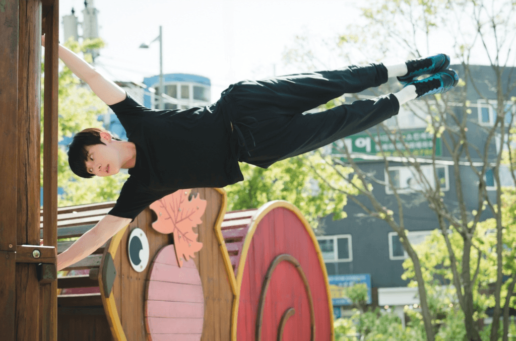 أربع مسلسلات كورية مقتبسة من ويبتون ننصح بمشاهدتها إذا استمتعت بمسلسل "عزيزي إكس - Dear X"