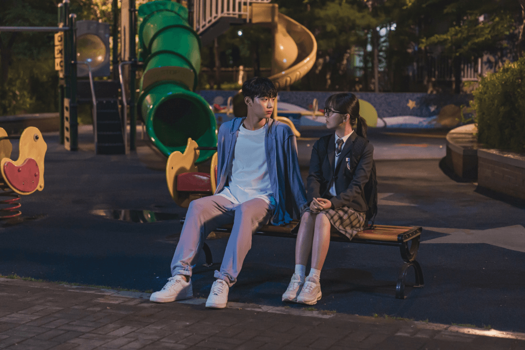 أربع مسلسلات كورية مقتبسة من ويبتون ننصح بمشاهدتها إذا استمتعت بمسلسل "عزيزي إكس - Dear X"