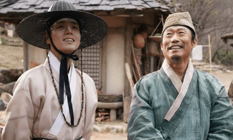 بارك جي هون يجسد دور ملك مخلوع يُنفى إلى قرية يو هاي جين في الفيلم الجديد "حارس الملك - The King’s Warden" بارك جي هون يجسد دور ملك مخلوع يُنفى إلى قرية يو هاي جين في الفيلم الجديد "حارس الملك - The King’s Warden"