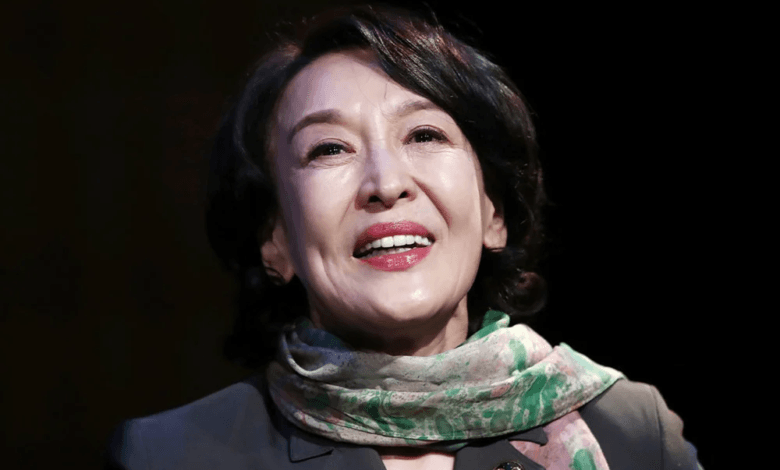 توفيت الممثلة المخضرمة يون سيوك هوا عن عمر يناهز 69 عامًا