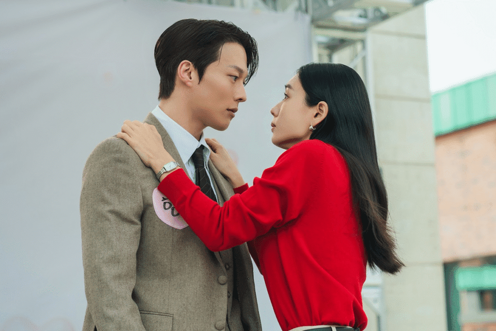خمس لحظات رومانسية بين آن يون جين و جانغ كي يونغ في "قبلة الديناميت - Dynamite Kiss"