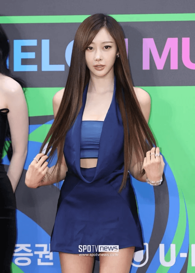 [الآراء] تواجه فرقة ايسبا (aespa) انتقادات بسبب ملابسها على السجادة الحمراء الخاصة بجوائز Melon Music Awards لعام 2025