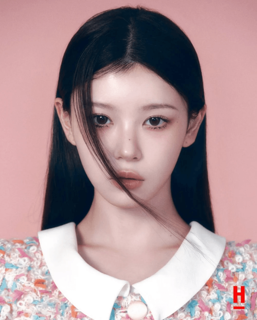 تستعرض فرقة ILLIT إطلالاتها الساحرة في جلسة تصوير جديدة مع دار فالنتينو.