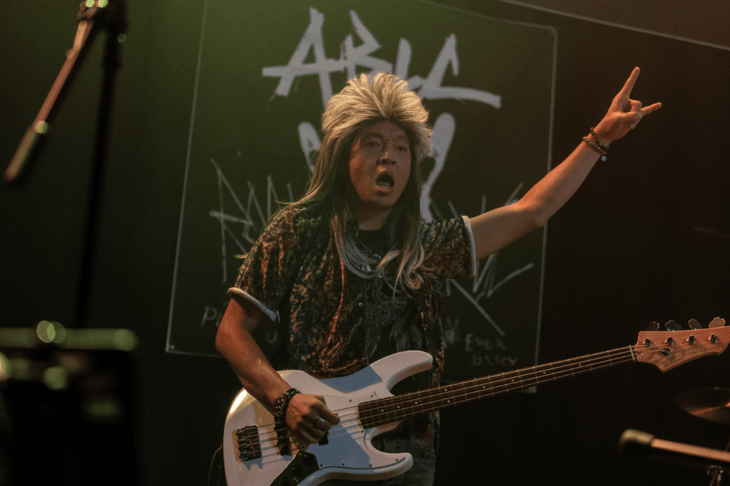 بارك جي هوان يكتشف سر كوون سانغ وو الذي لا يمكن ذكره في الفيلم الكوميدي الرومانسي الجديد "رجل القلب - HEARTMAN"