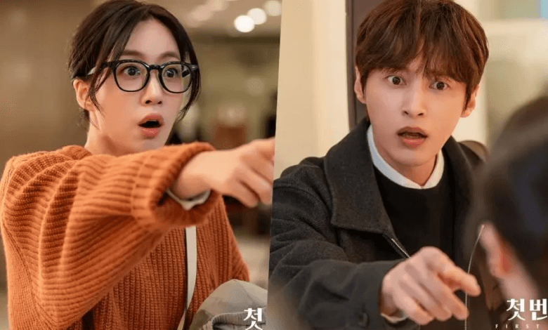 هام إيون جونغ ويون سون وو يشيران إلى بعضهما البعض بشك خلال لقاء محرج في مسلسل "الرجل الأول - First Man" هام إيون جونغ ويون سون وو يشيران إلى بعضهما البعض بشك خلال لقاء محرج في مسلسل "الرجل الأول - First Man"