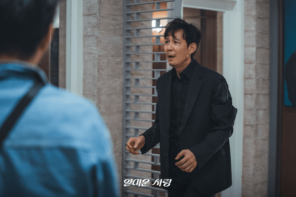 لي جونغ جاي يُصاب بكدمات بعد أن خاطر بكل شيء لإنقاذ ليم جي يون في مسلسل "يسعدني عدم مقابلتك - Nice To Not Meet You" لي جونغ جاي يُصاب بكدمات بعد أن خاطر بكل شيء لإنقاذ ليم جي يون في مسلسل "يسعدني عدم مقابلتك - Nice To Not Meet You"