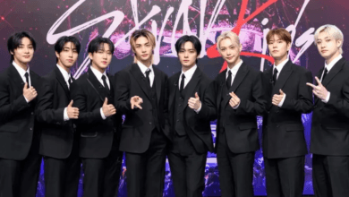 أصبح ألبوم "KARMA" أطول ألبومات فرقة Stray Kids بقاءً على قائمة Billboard 200، بينما حافظت أغنية "DO IT" على مكانها ضمن أفضل 20 أغنية