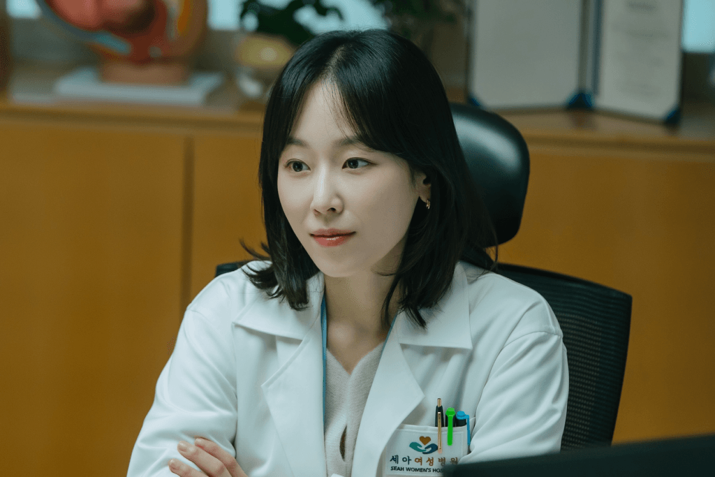 الانطباعات الأولى: مسلسل "أحبني - Love Me" هو مسلسل درامي كوري ذو وتيرة بطيئة يتناول موضوعات الوحدة والشعور بالذنب والشفاء الانطباعات الأولى: مسلسل "أحبني - Love Me" هو مسلسل درامي كوري ذو وتيرة بطيئة يتناول موضوعات الوحدة والشعور بالذنب والشفاء