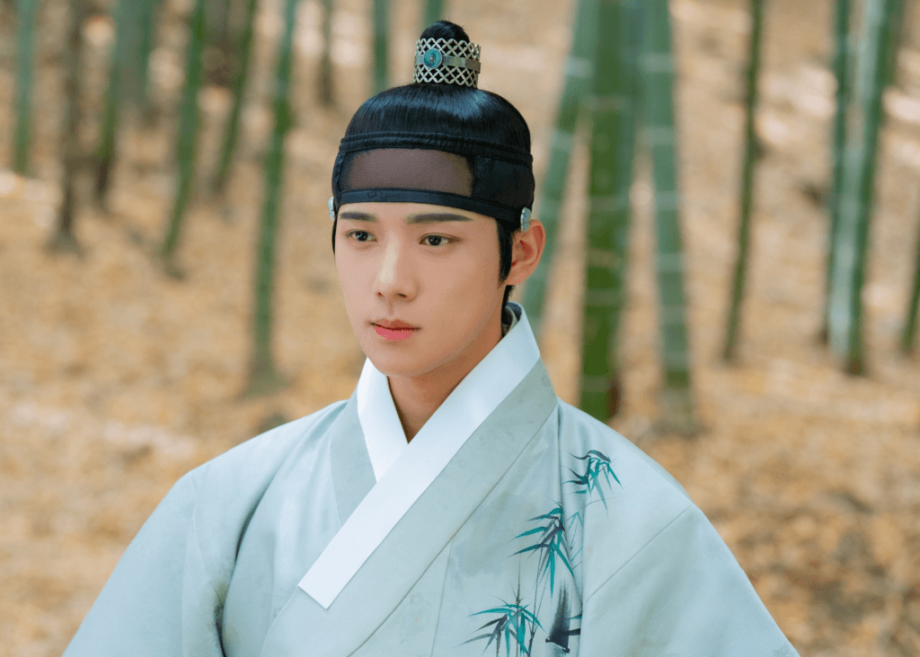 مون سانغ مين وهونغ مين كي أصبحا حذرين من بعضهما البعض بعد الوقوع في حب نام جي هيون في "إلى لصتي الحبيبة"