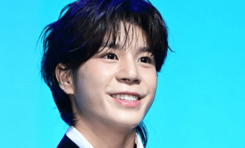 جونغ دونغ وون، البالغ من العمر 19 عاماً، سيلتحق بسلاح البحرية.