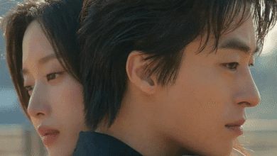 مون كا يونغ وكو كيو هوان يتعانقان للمرة الأخيرة في ملصق الفيلم الجديد "عندما كنا نحن"