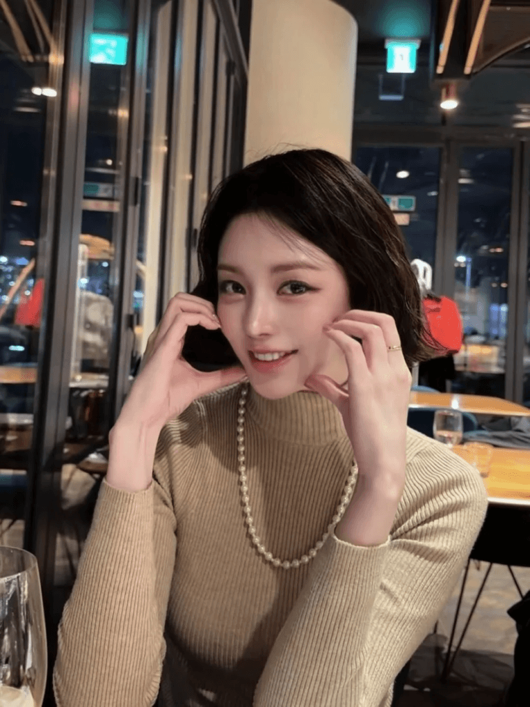 نشرت ليزي منشورًا بمناسبة عيد الميلاد، ولفتت الأنظار بمظهرها الجديد