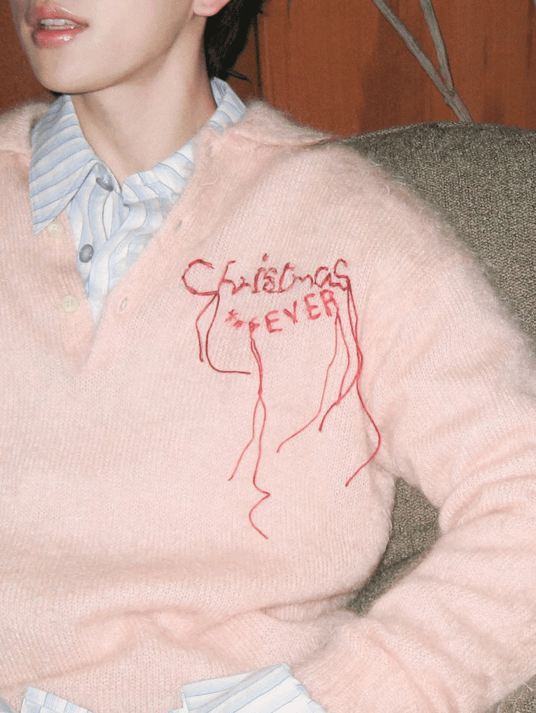 شاهد: بارك جينيونغ عضو فرقة GOT7، يكشف عن مقطع فيديو تشويقي لأغنيته المنفردة الجديدة "Christmas Fever"