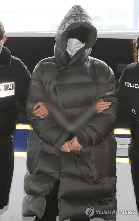 كشفت التحقيقات أن خطيبة بارك يوتشون السابقة، التي عُرفت بـ"مُثيرة المشاكل"، أنجبت طفلاً أثناء هروبها من تحقيق في قضية مخدرات.