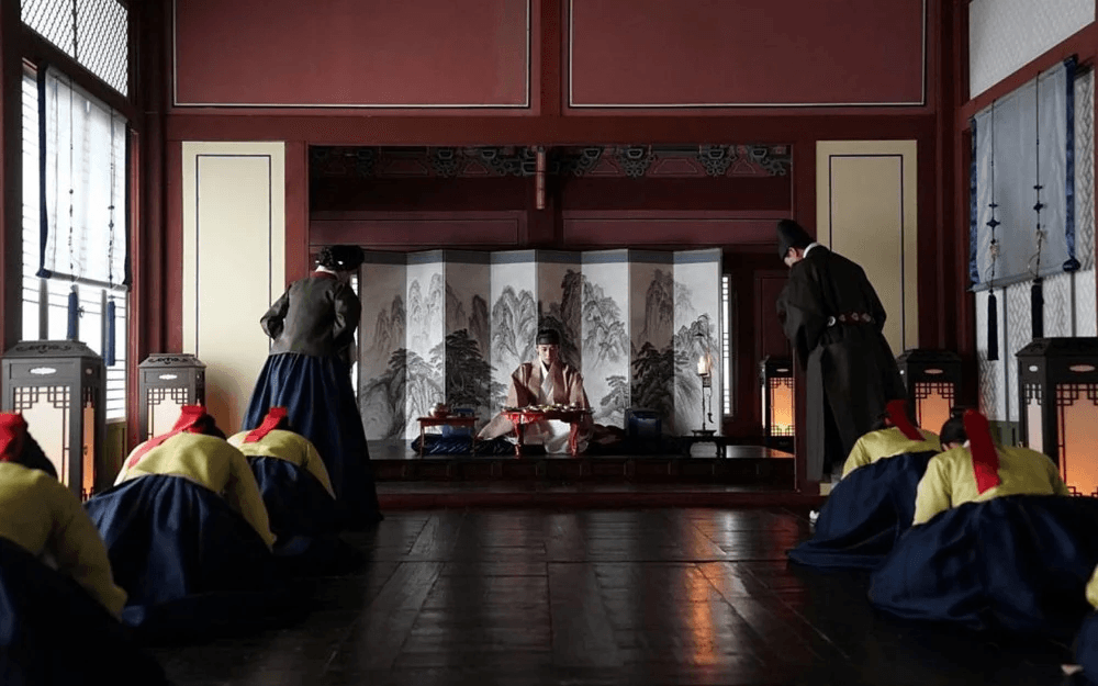 تجاوزت مشاهدات الإعلان الترويجي لفيلم "حارس الملك" مليون مشاهدة على يوتيوب، مما يشير إلى ضجة كبيرة قبل إصداره.