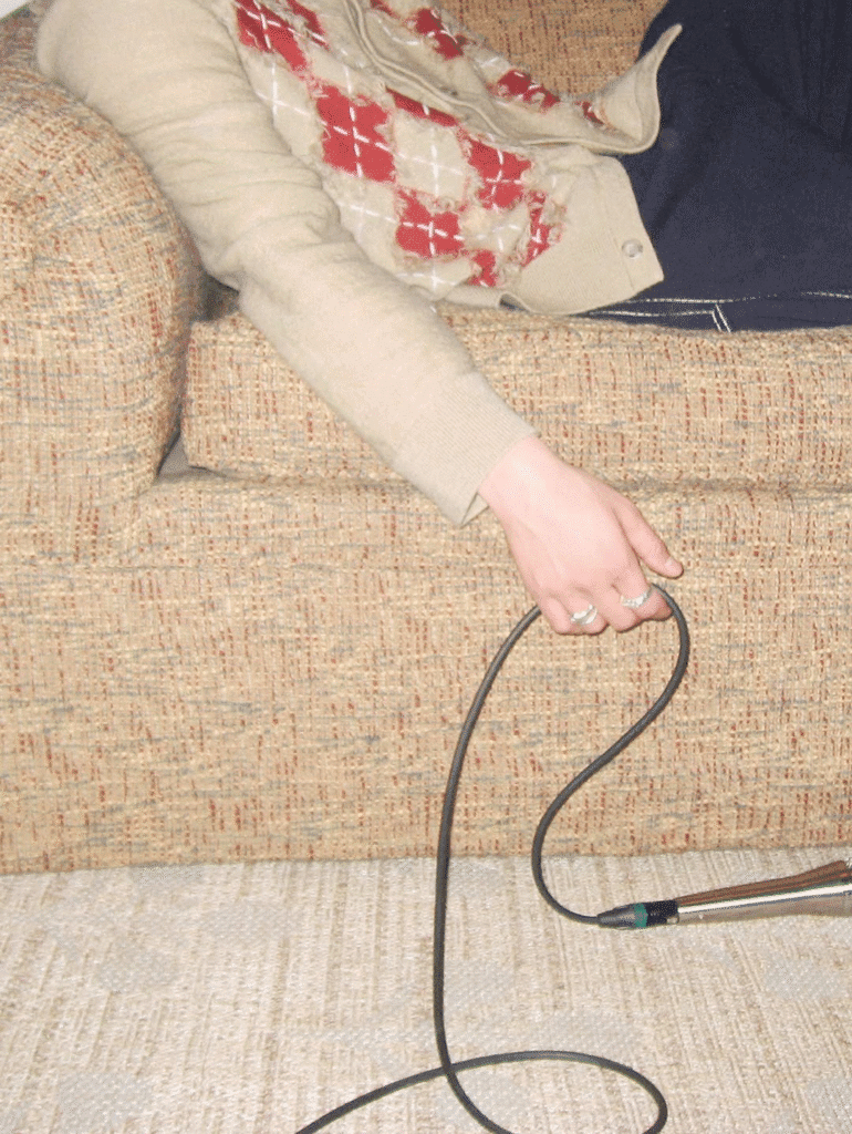 شاهد: بارك جينيونغ عضو فرقة GOT7، يكشف عن مقطع فيديو تشويقي لأغنيته المنفردة الجديدة "Christmas Fever"