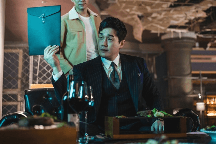 يجتمع يو جي تاي ولي مين جونغ مجدداً بعد أن انتهى تعاونهما الخطير بالخيانة في مسلسل "الأشرار - Villains"