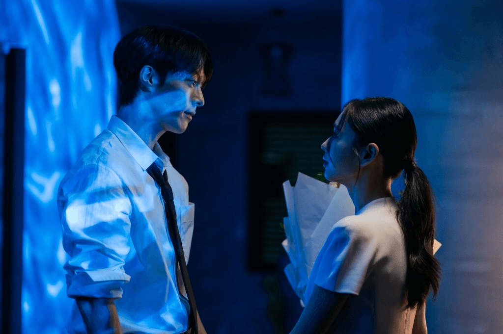 يشكر جانغ كي يونغ وآهن إيون جين المشاهدين حول العالم ويودعانهم مع انتهاء مسلسل "قبلة الديناميت - Dynamite Kiss"