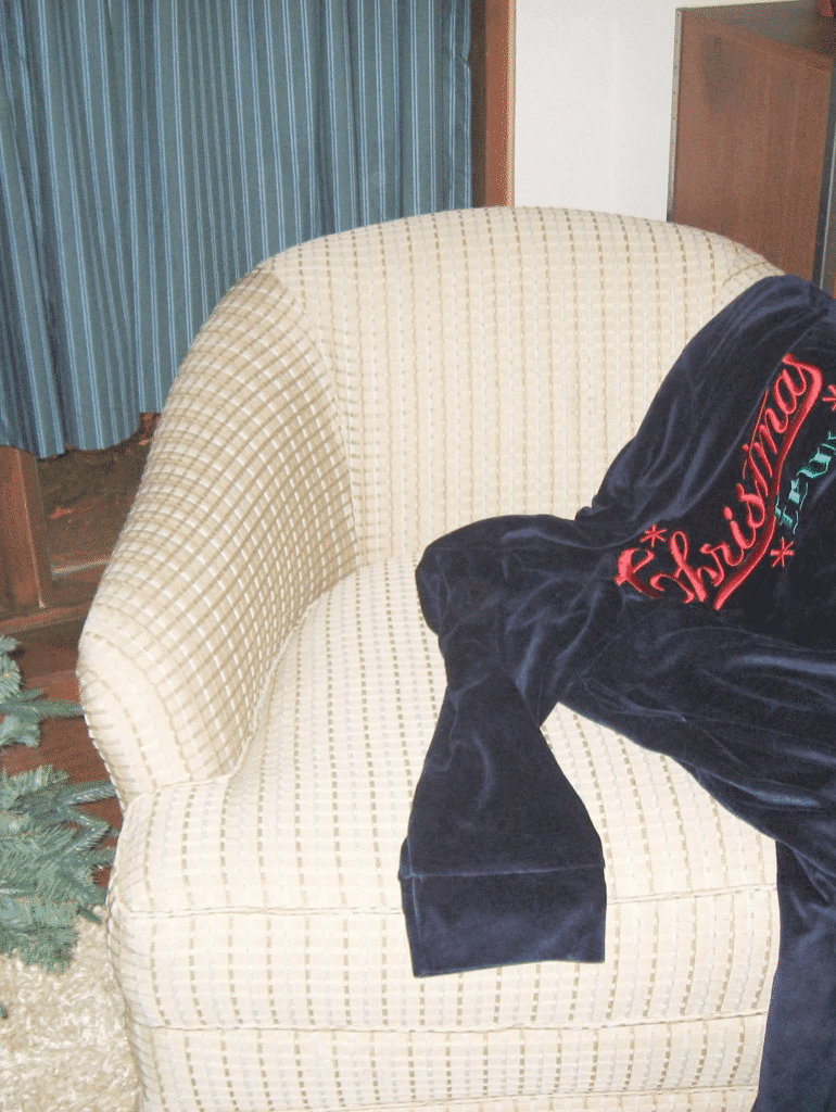 شاهد: بارك جينيونغ عضو فرقة GOT7، يكشف عن مقطع فيديو تشويقي لأغنيته المنفردة الجديدة "Christmas Fever"