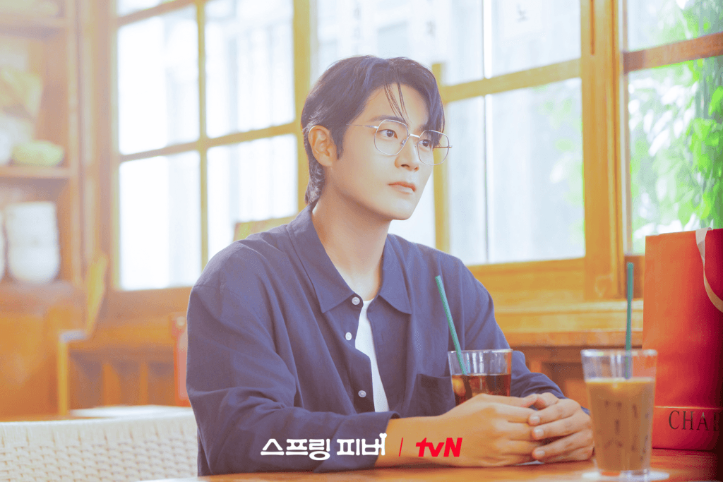 تشا سيو وون يتحدث عن "حمى الربيع" كونه أول مسلسل رومانسي كوميدي له، وعن أوجه التشابه بينه وبين شخصيته، والمزيد