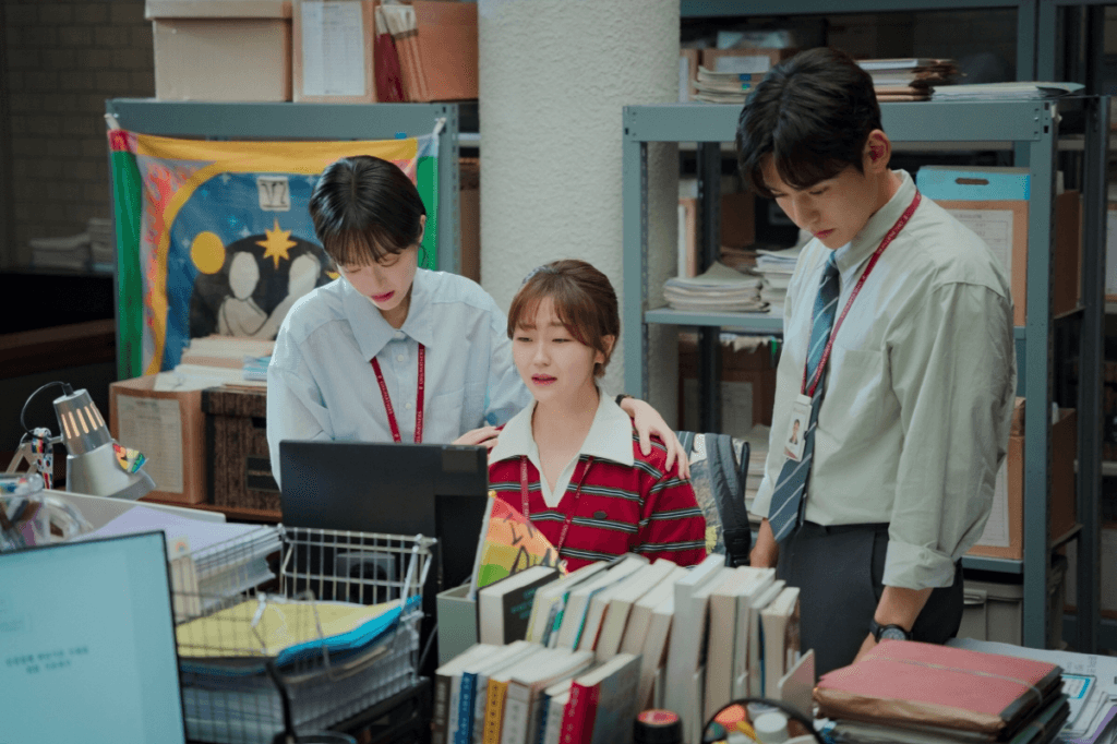 يواجه جونغ كيونغ هو تطوراً جديداً صادماً في قضية جونغ زي سو في مسلسل "مرافعة دون مقابل - Pro Bono" يواجه جونغ كيونغ هو تطوراً جديداً صادماً في قضية جونغ زي سو في مسلسل "مرافعة دون مقابل - Pro Bono"