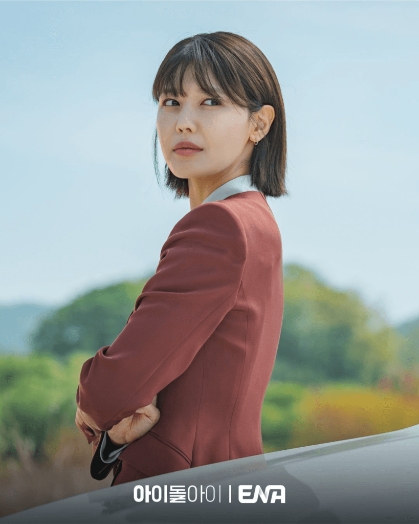 سويونغ تشاهد لقاء نجمها المفضل كيم جاي يونغ المتوتر مع حبيبته السابقة تشوي هي جين في دراما "محامية الآيدول - IDOL I" سويونغ تشاهد لقاء نجمها المفضل كيم جاي يونغ المتوتر مع حبيبته السابقة تشوي هي جين في دراما "محامية الآيدول - IDOL I"