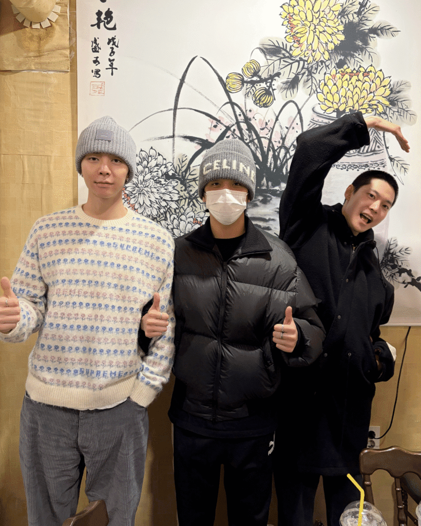 دويونغ وجونغ وو من فرقة NCT ينضمون إلى التجنيد بدعم مؤثر من الأعضاء