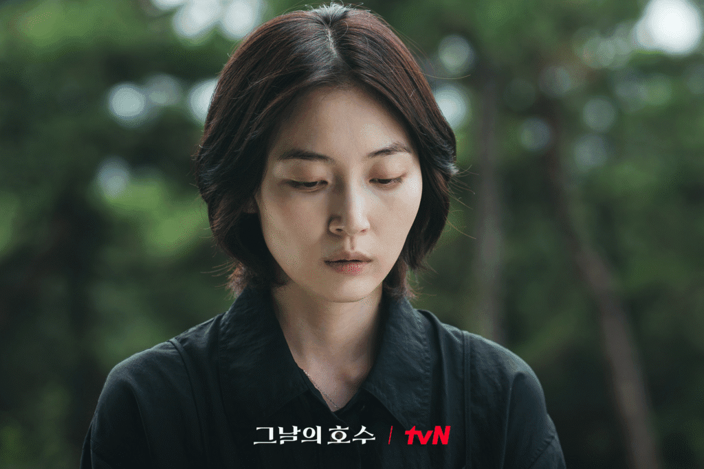 بارك يو ريم تبدأ في مطاردة الحقيقة بعد وفاة غامضة لطالب في دراما قصيرة جديدة بارك يو ريم تبدأ في مطاردة الحقيقة بعد وفاة غامضة لطالب في دراما قصيرة جديدة