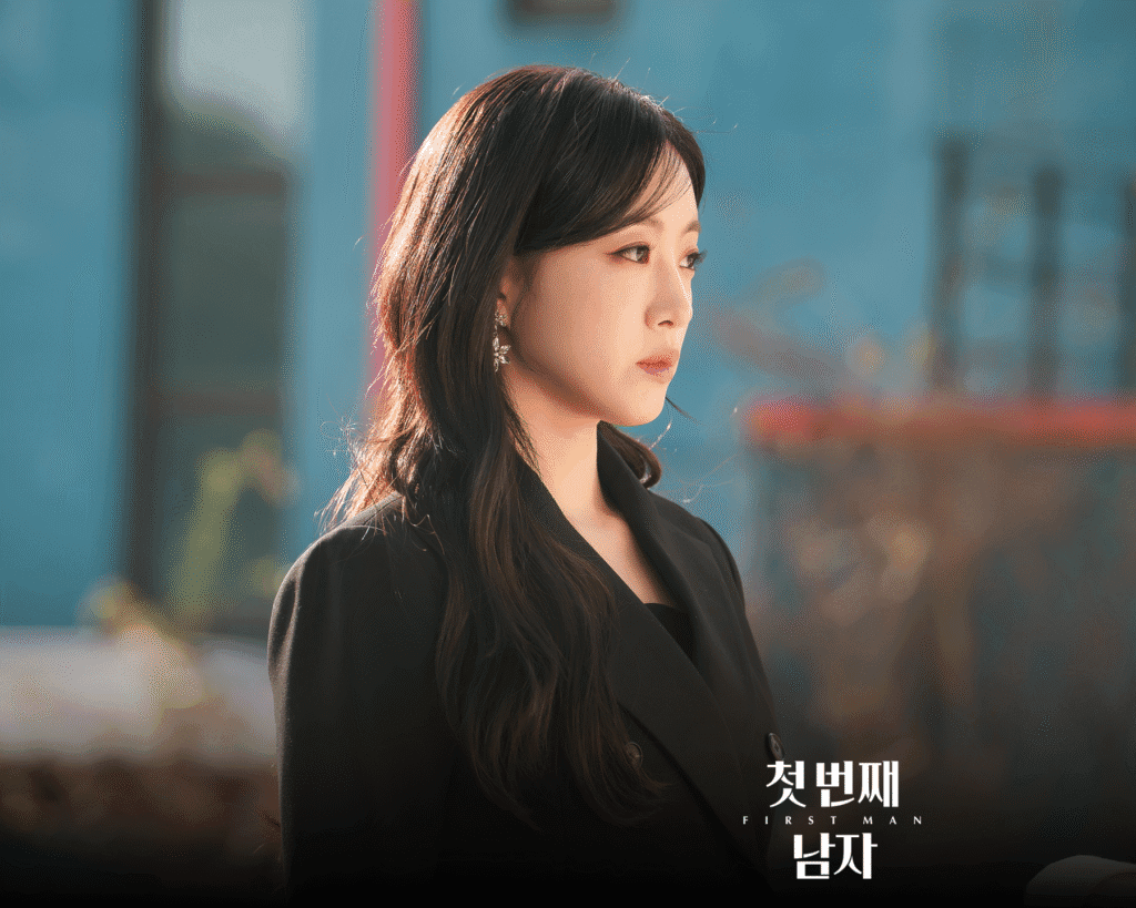 هام أون جونغ تتحول إلى أختين توأم تعيشان حياة مختلفة تمامًا في الدراما الجديدة "الرجل الأول - First Man"