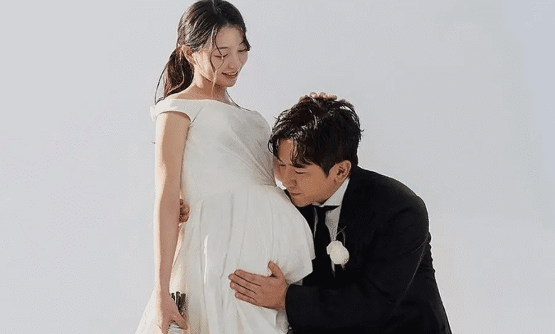 لي مين وو من شينهوا وزوجته يرحبان بمولود جديد لي مين وو من شينهوا وزوجته يرحبان بمولود جديد