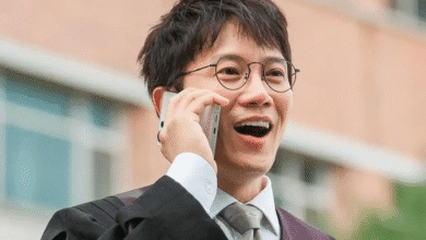 يتحدث جي سونغ عن دراماه القادمة "عودة القاضي - The Judge Returns"، والكيمياء مع زملائه الممثلين وون جين آه وبارك هي سون، والمزيد