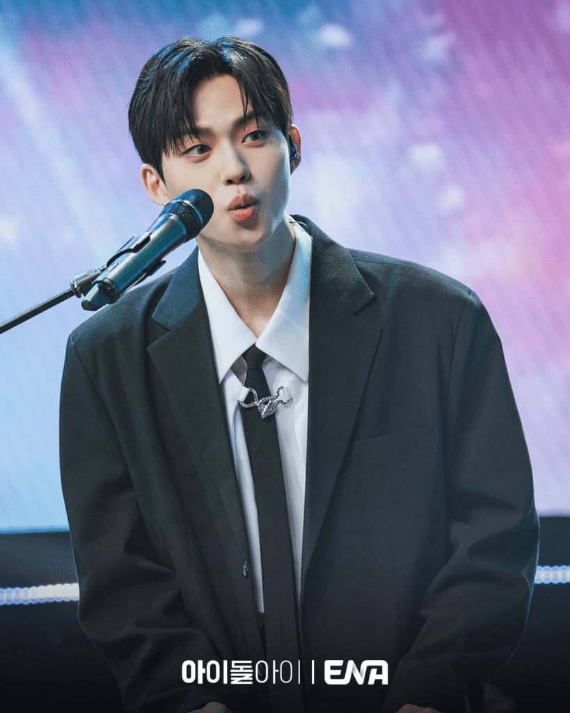 الحب الأول لـ كيم جاي يونغ وزملاء الفرقة يقفون في قلب أزمته في "IDOL I" الحب الأول لـ كيم جاي يونغ وزملاء الفرقة يقفون في قلب أزمته في "IDOL I"