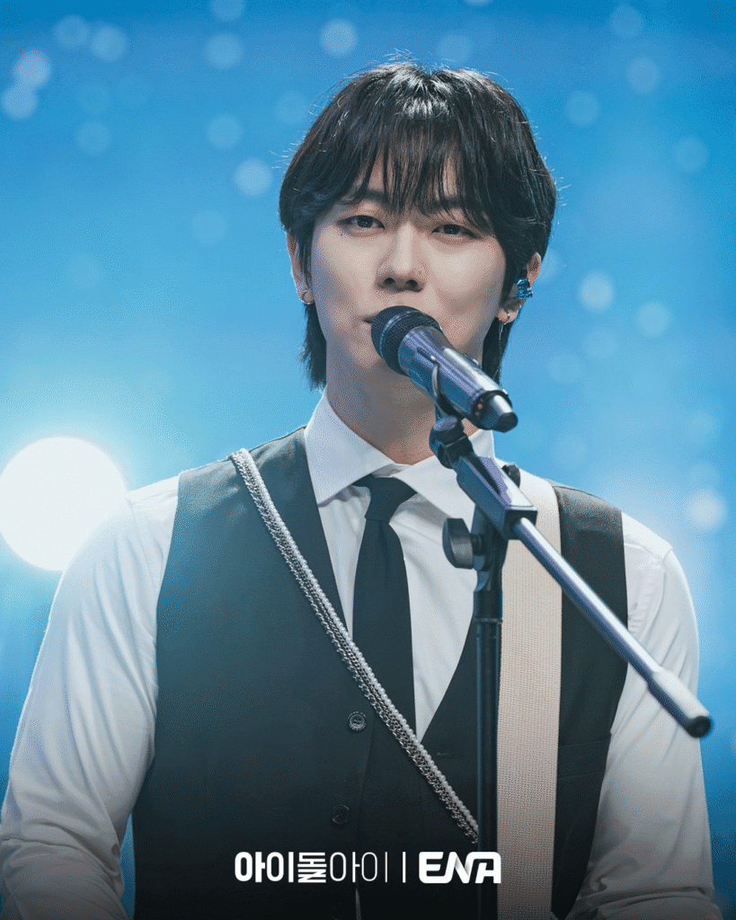 الحب الأول لـ كيم جاي يونغ وزملاء الفرقة يقفون في قلب أزمته في "IDOL I" الحب الأول لـ كيم جاي يونغ وزملاء الفرقة يقفون في قلب أزمته في "IDOL I"