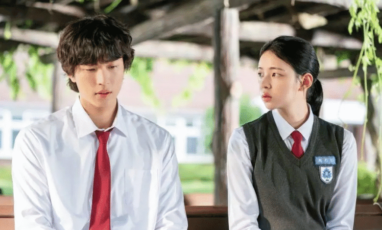 جين هو إيون وجو يو جونغ يقتربان من بعضهما البعض من خلال تشو يونغ وو وشين سيا في فيلم رومانسي جديد