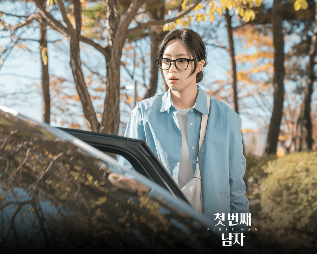 يتحول اللقاء الأول بين هام إيون جونغ ويون سون وو إلى منافسة عندما يحاولان ركوب نفس سيارة الأجرة في مسلسل "الرجل الأول - First Man" يتحول اللقاء الأول بين هام إيون جونغ ويون سون وو إلى منافسة عندما يحاولان ركوب نفس سيارة الأجرة في مسلسل "الرجل الأول - First Man"