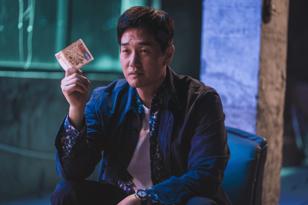 يو جي تاي ولي مين جونغ يخفون نواياهم الحقيقية بينما يشكلون تحالفاً محفوفاً بالمخاطر في مسلسل "الأشرار - Villains"