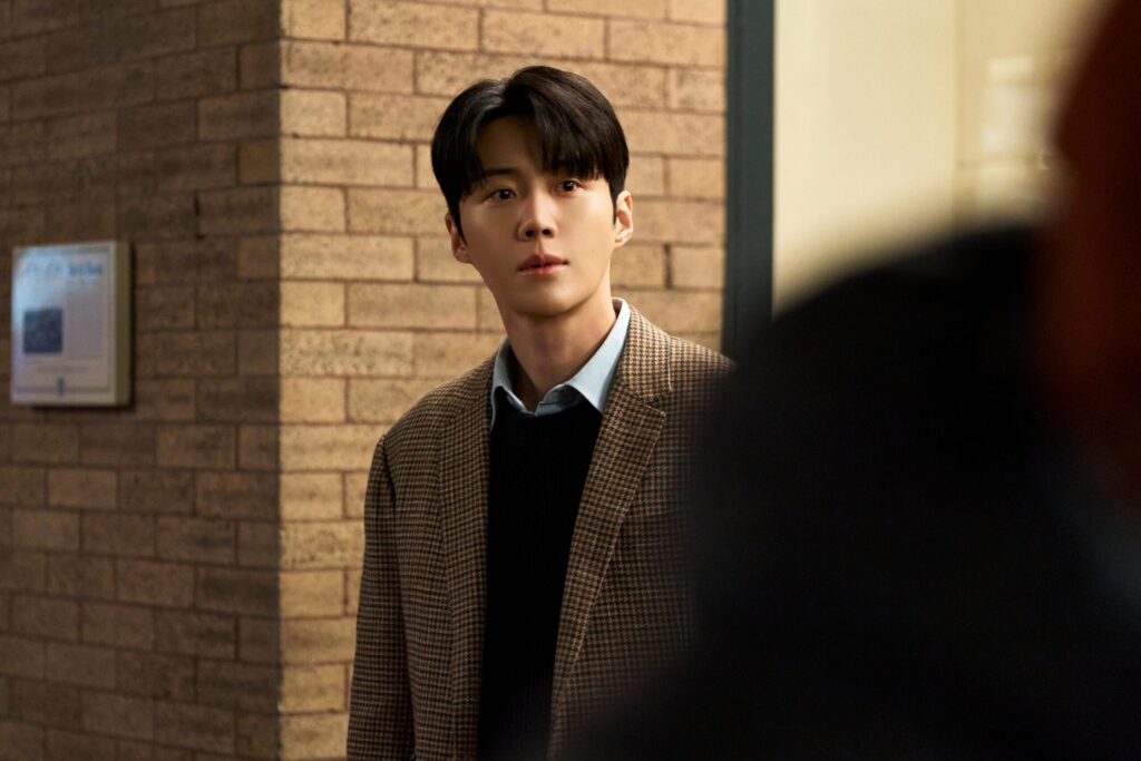 يتقارب كيم سيون هو وجو يون جونغ أثناء سفرهما معًا للعمل في مسلسل "هل يمكن ترجمة هذا الحب؟ - Can This Love Be Translated"