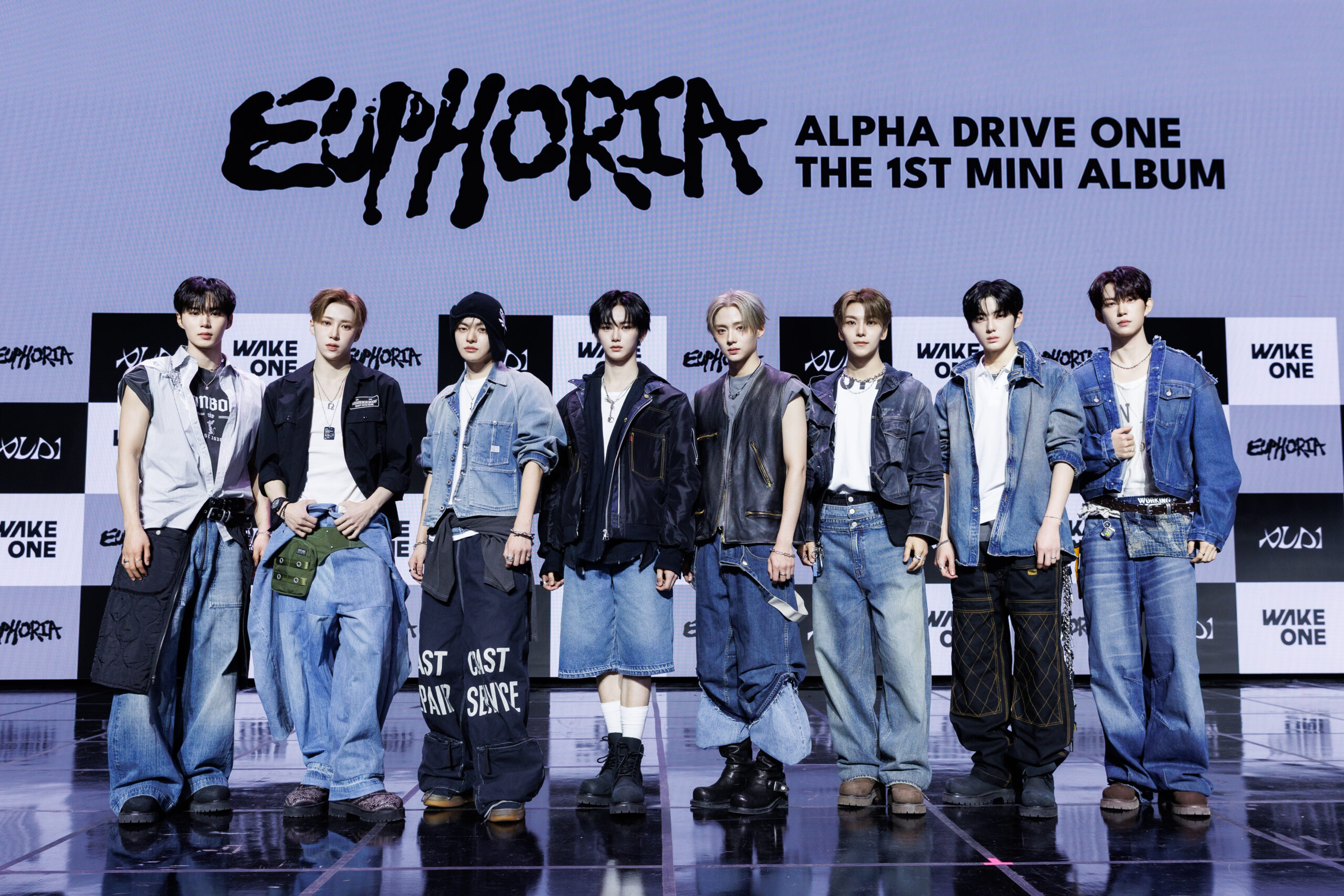 حصريًا: فرقة ALPHA DRIVE ONE تتحدث عن الظهور الأول لبرنامج Survival Show والآمال في المستقبل والمزيد في العرض الأول لـ "EUPHORIA"