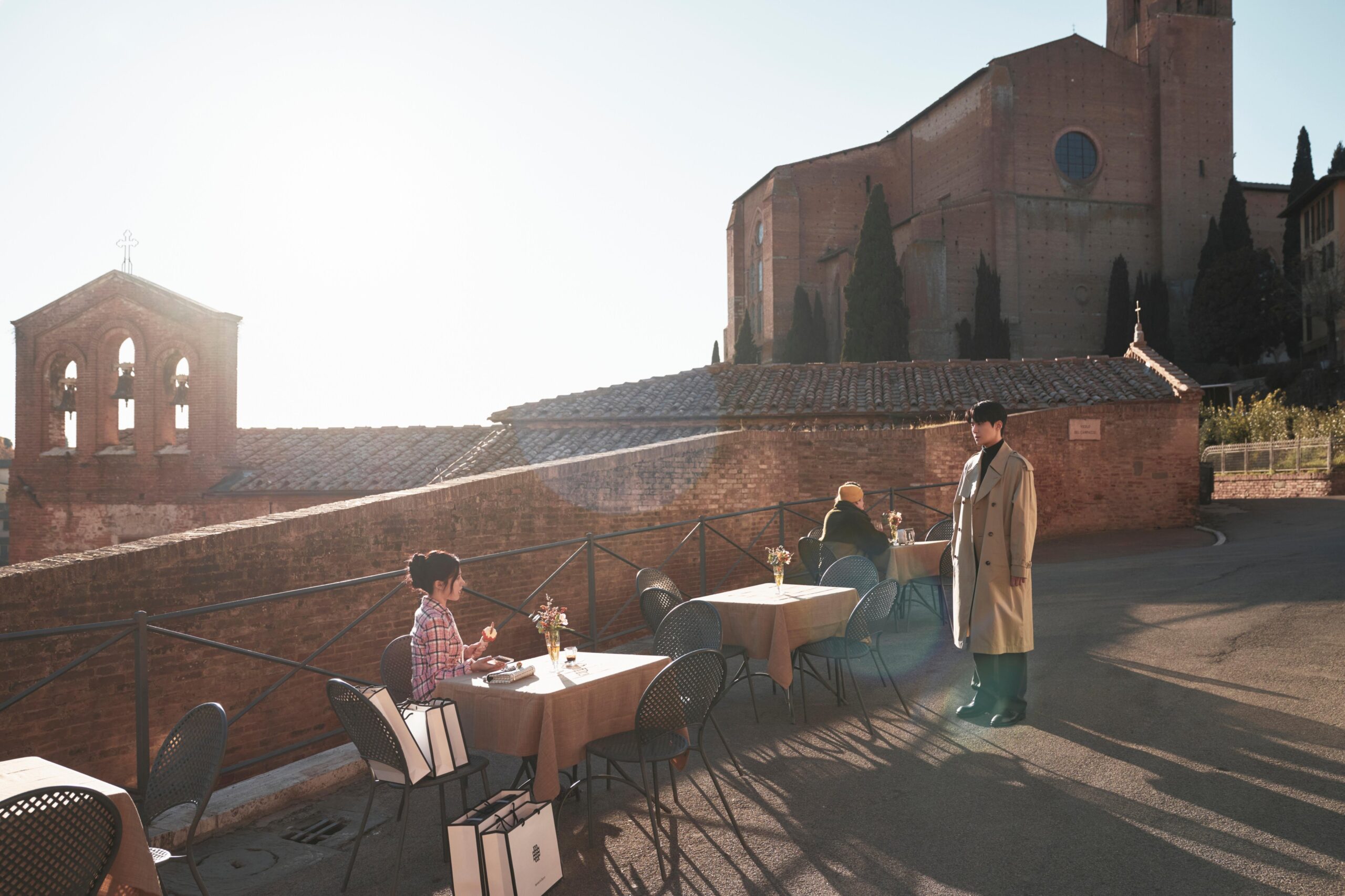 قصة حب كيم سيون هو وجو يون جونغ تمتد عبر بلدان مختلفة في مسلسل "هل يمكن ترجمة هذا الحب؟ - Can This Love Be Translated" قصة حب كيم سيون هو وجو يون جونغ تمتد عبر بلدان مختلفة في مسلسل "هل يمكن ترجمة هذا الحب؟ - Can This Love Be Translated"
