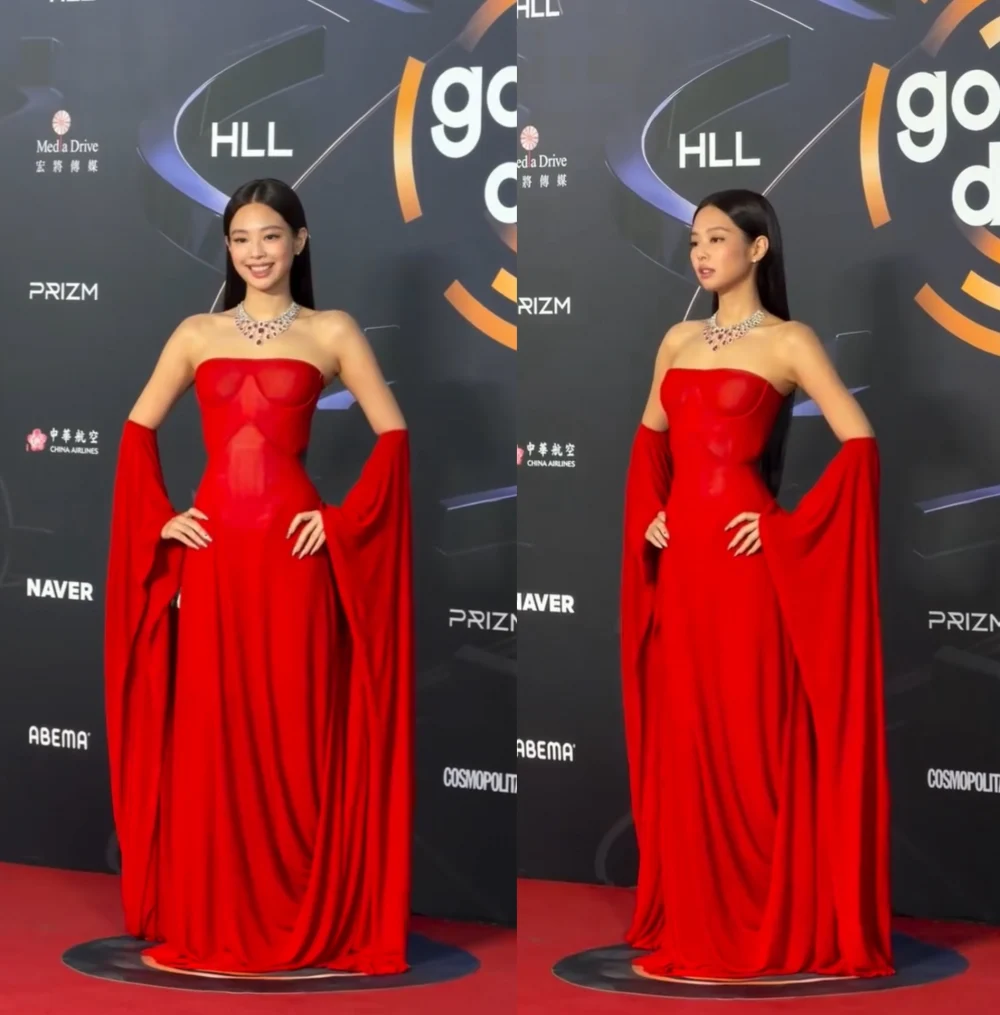 جيني تخطف الأنظار بفستانها الأحمر اللافت للنظر في حفل توزيع جوائز "القرص الذهبي".